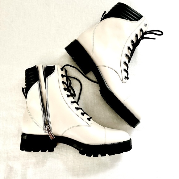 Michael Kors Ankle Boot - Picture 6 of 8